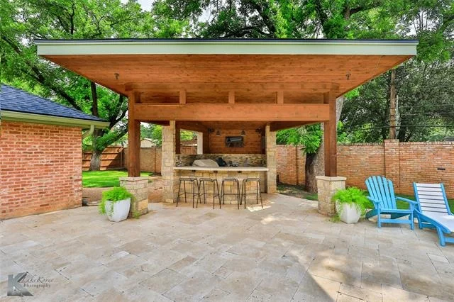 Photo of 1533 Elmwood Drive