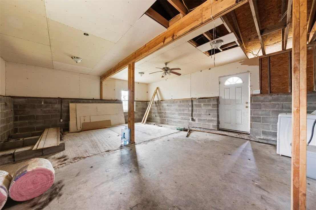 Photo of 301 N Commerce Street