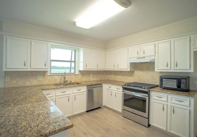 Photo of 812 Crestline Drive
