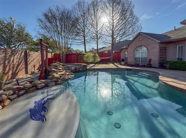 Photo of 2025 Fair Oaks Circle