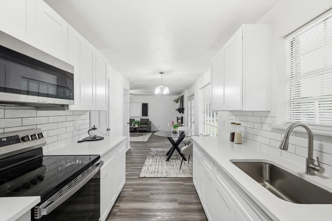 Photo of 300 Leighton Drive