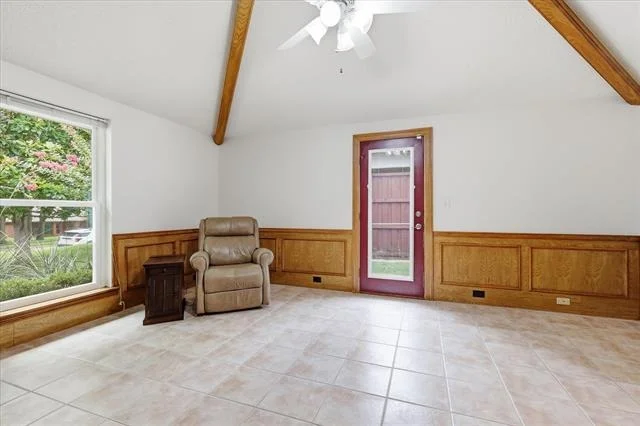 Photo of 732 Meadowlark Lane