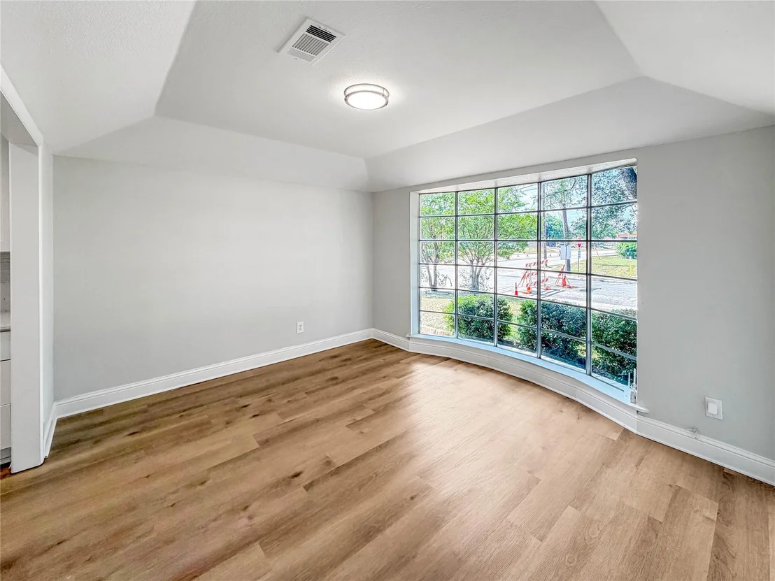 Photo of 100 W Pleasantview Drive