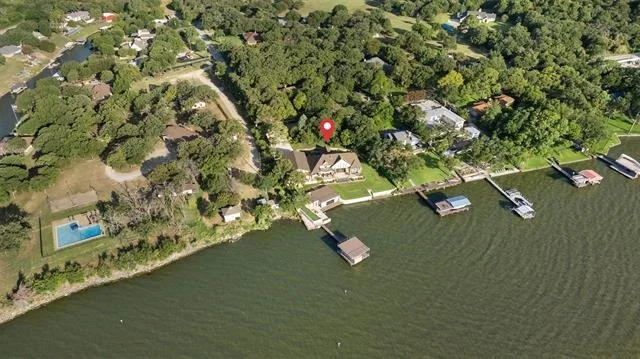 Photo of 12210 Lake Forest Drive