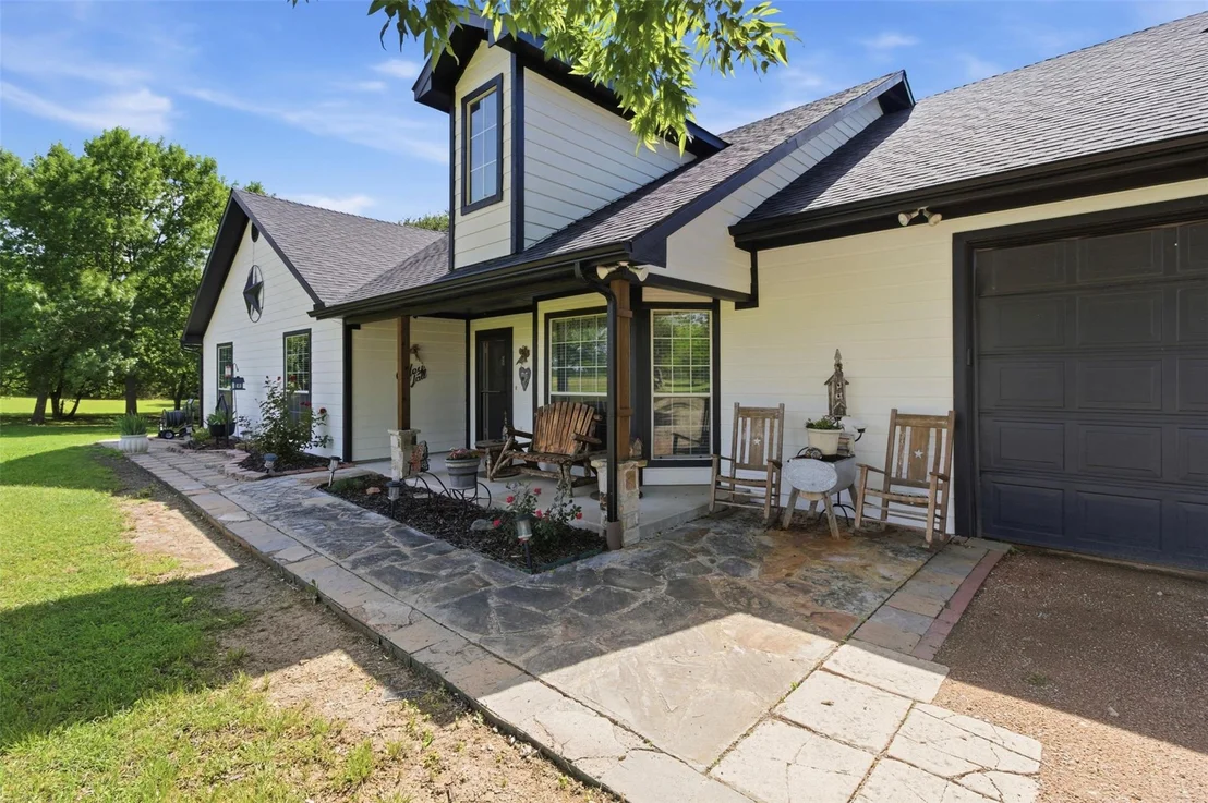 Photo of 2725 County Road 494