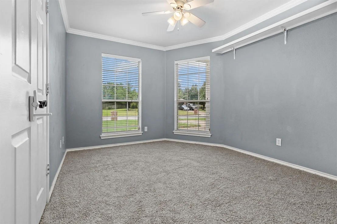 Photo of 833 Greenwood Circle