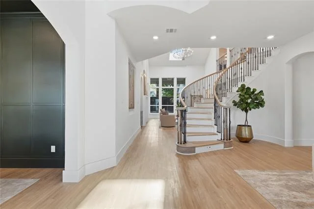 Photo of 8125 Sutherland Lane