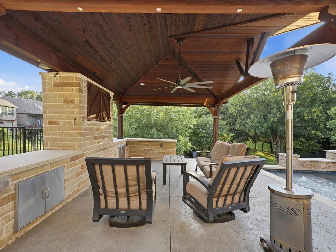 Photo of 1221 Falcon Drive