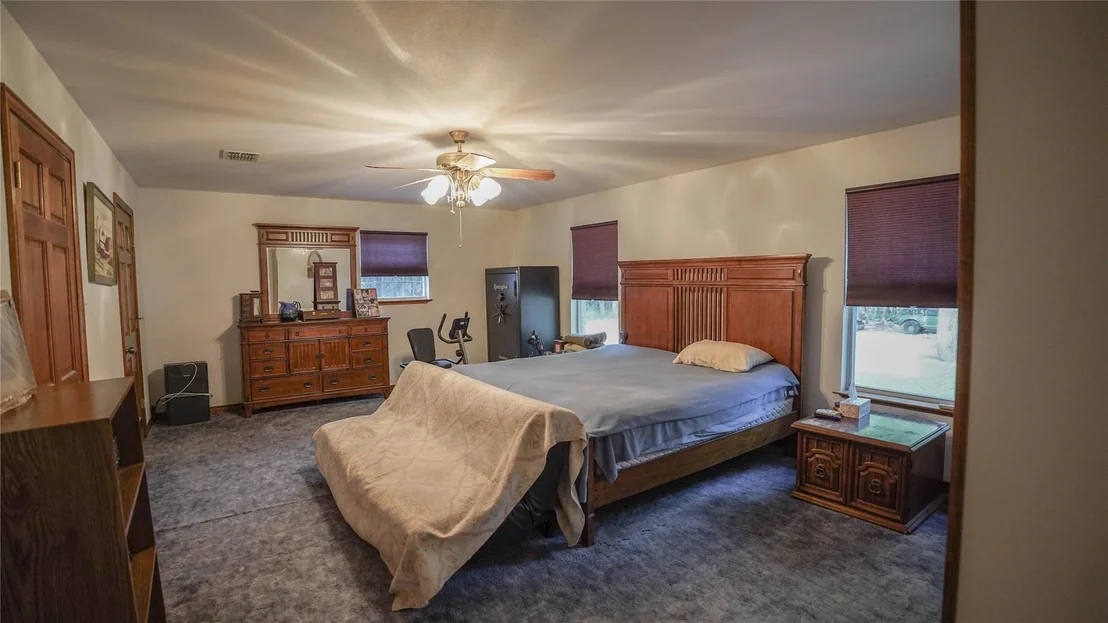 Photo of 16240 Cowan Road