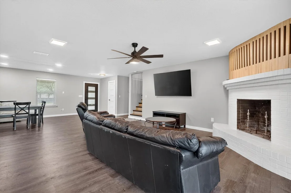Photo of 4041 Burleson Retta Road