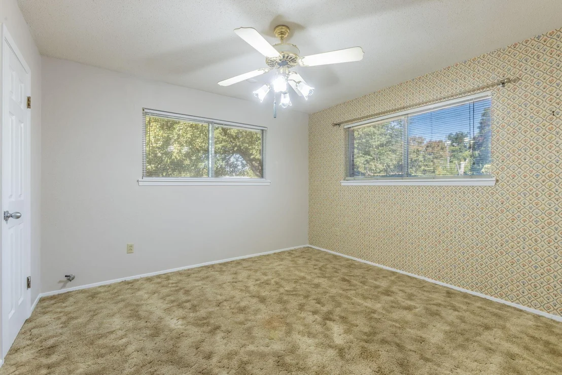 Photo of 5406 Hawthorne Drive