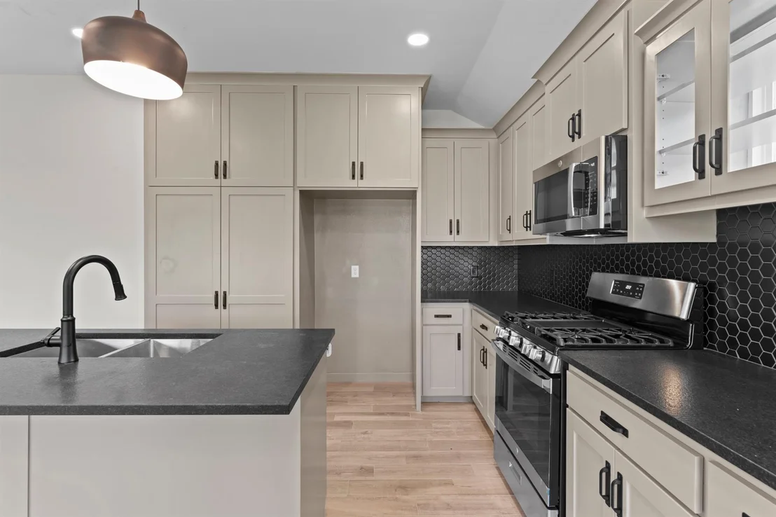Photo of 16514 Crossing Circle