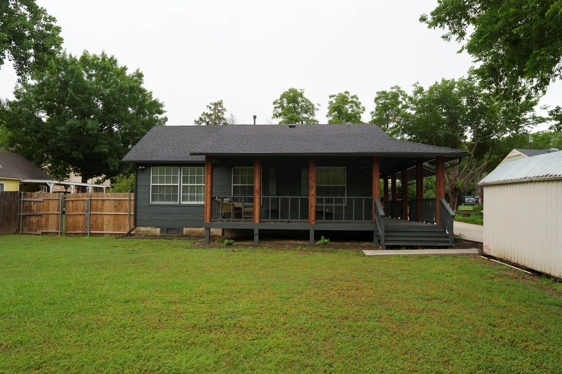 Photo of 1016 W Collins Street