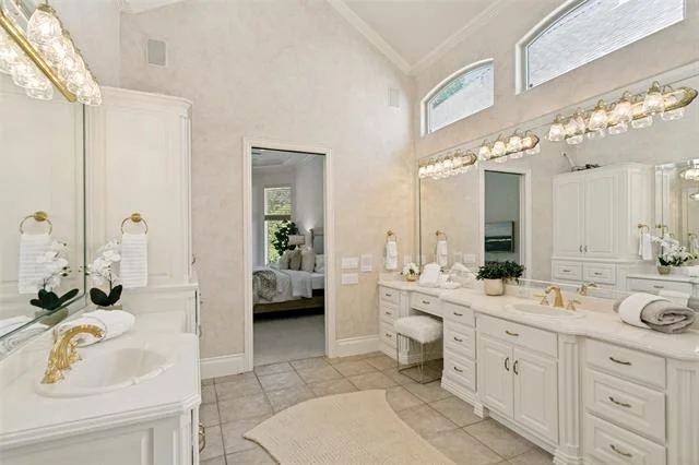 Photo of 5864 Arrowhead Drive