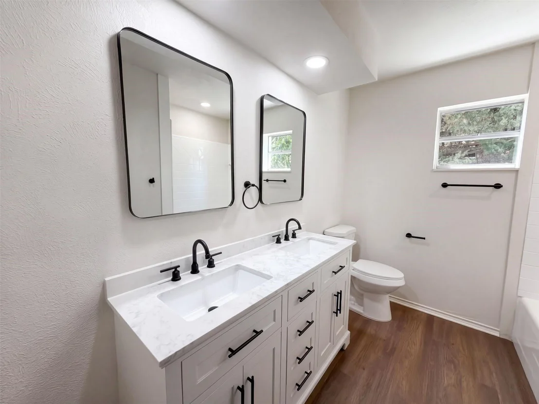 Photo of 1329 Wellington Drive