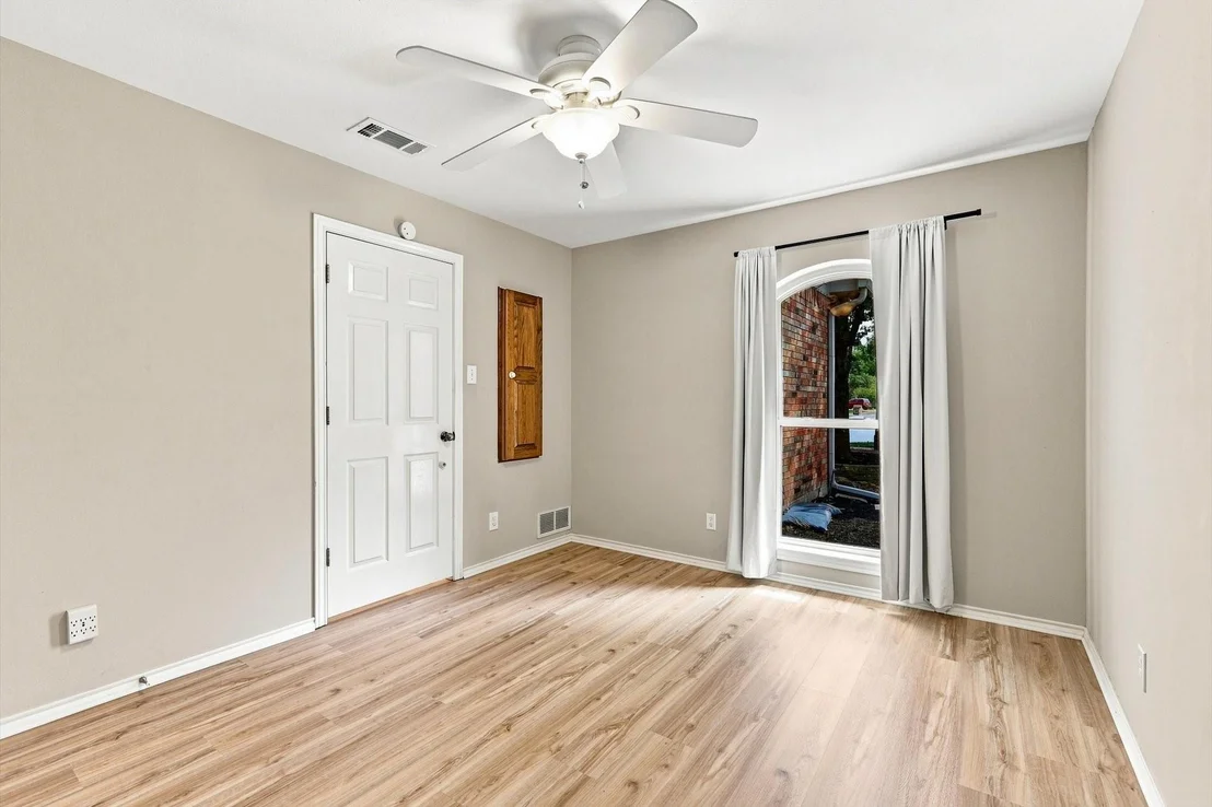 Photo of 1222 Dentonshire Drive