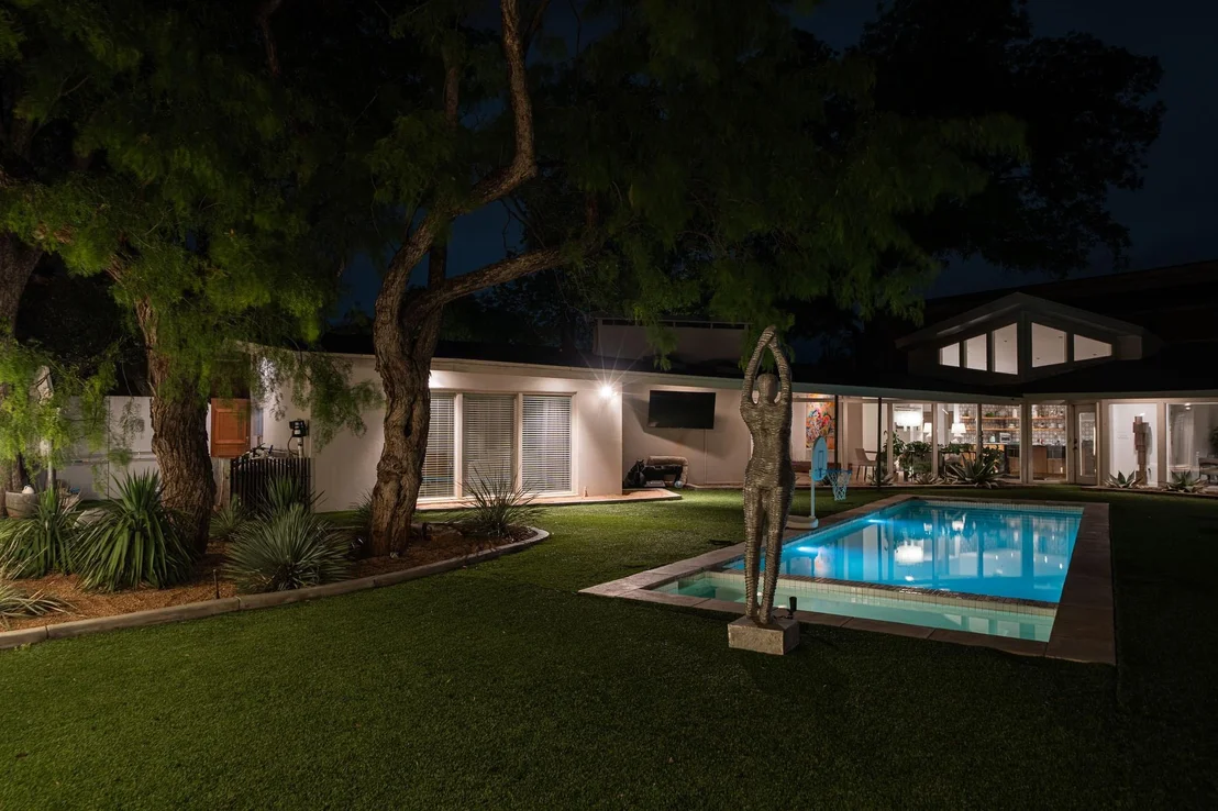 Photo of 741 Rivercrest Drive