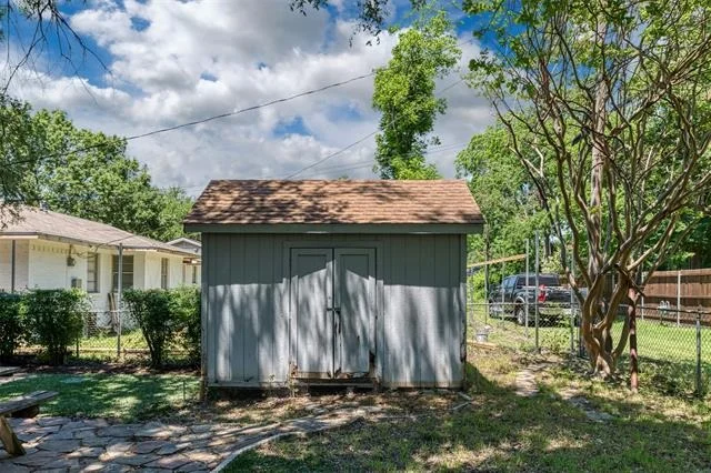 Photo of 2530 Robin Lane