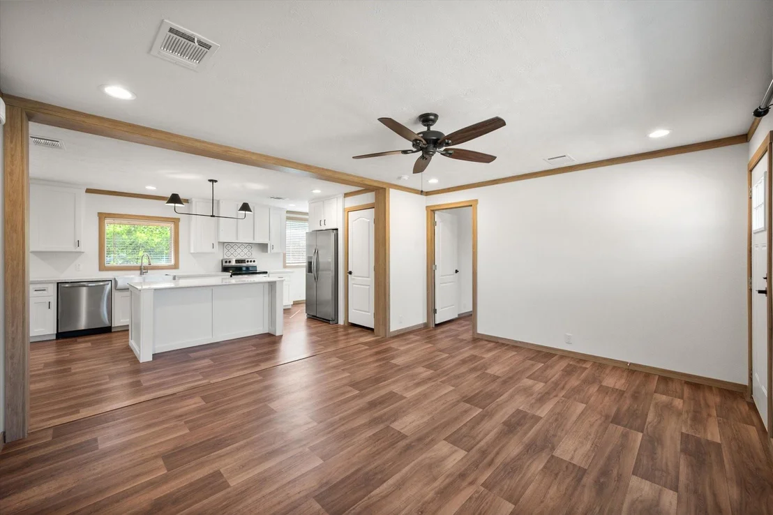 Photo of 716 N Wright Avenue