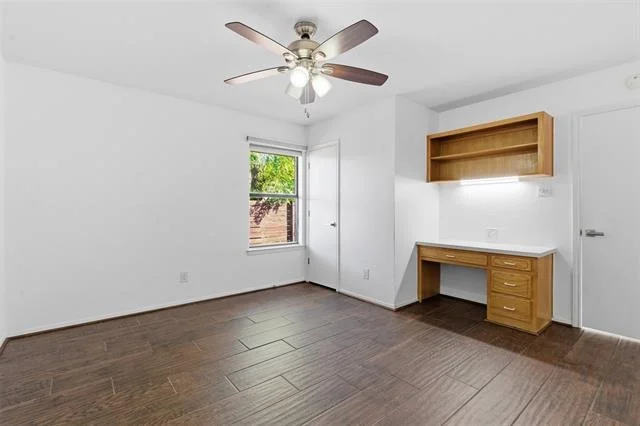 Photo of 2201 Mistletoe Boulevard