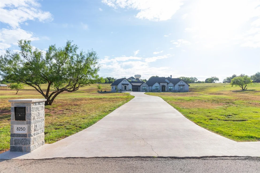 Photo of 8250 Drovers Lane
