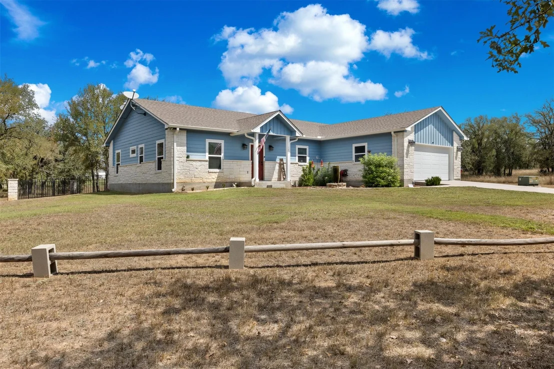 Photo of 141 Eagle Point Cove