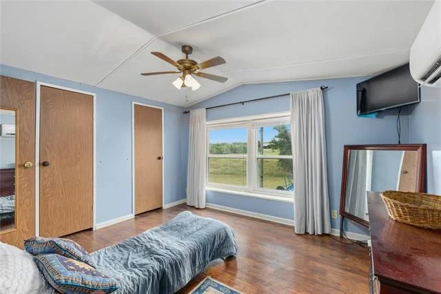 Photo of 3870 Lake Shore Drive