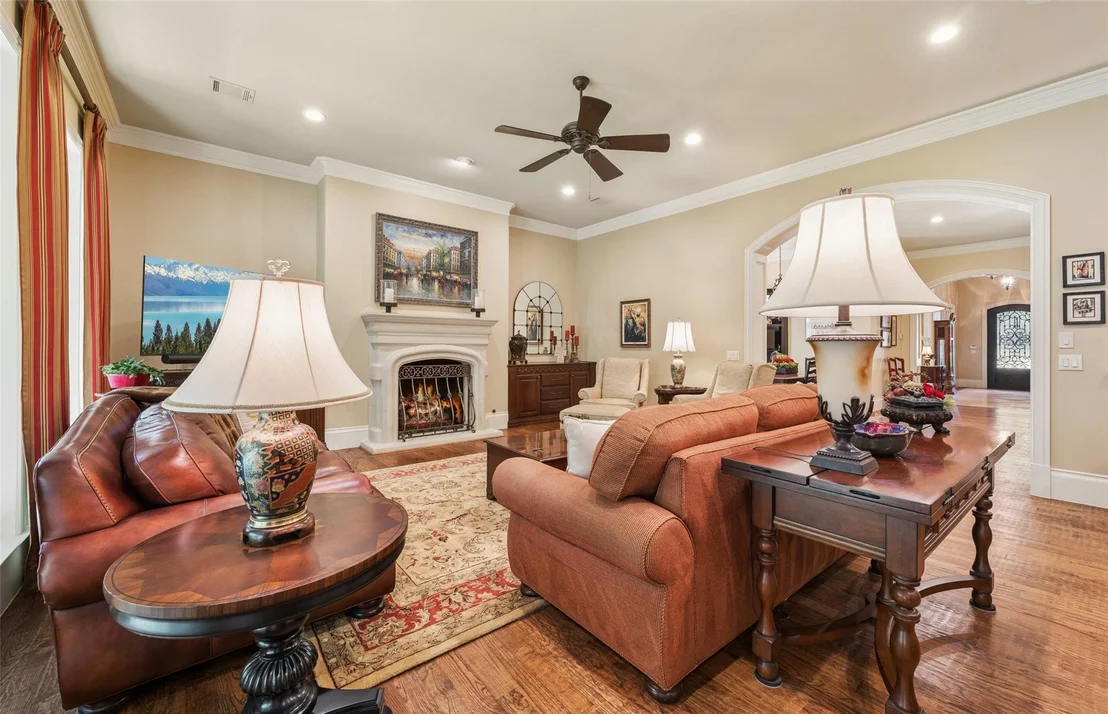 Photo of 6350 Memorial Drive