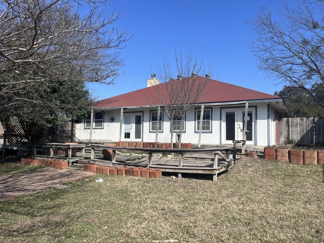 Photo of 3908 Lakecliff Drive