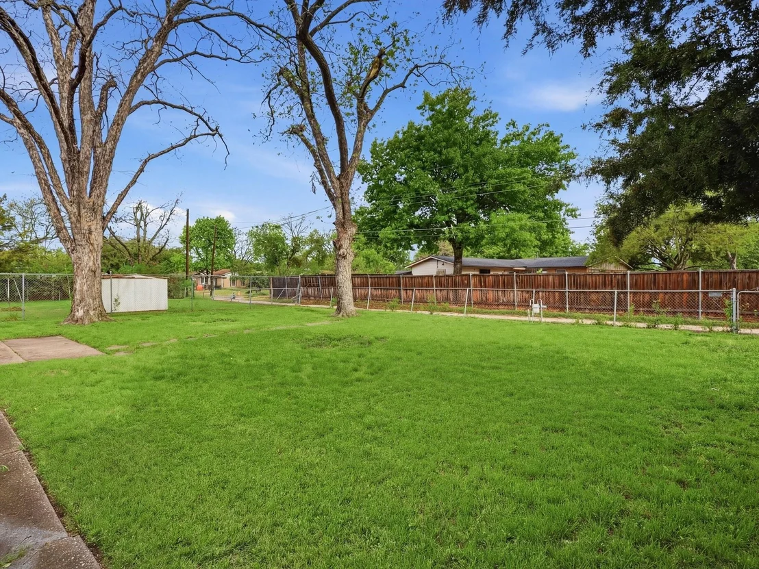 Photo of 732 Pinehurst Drive
