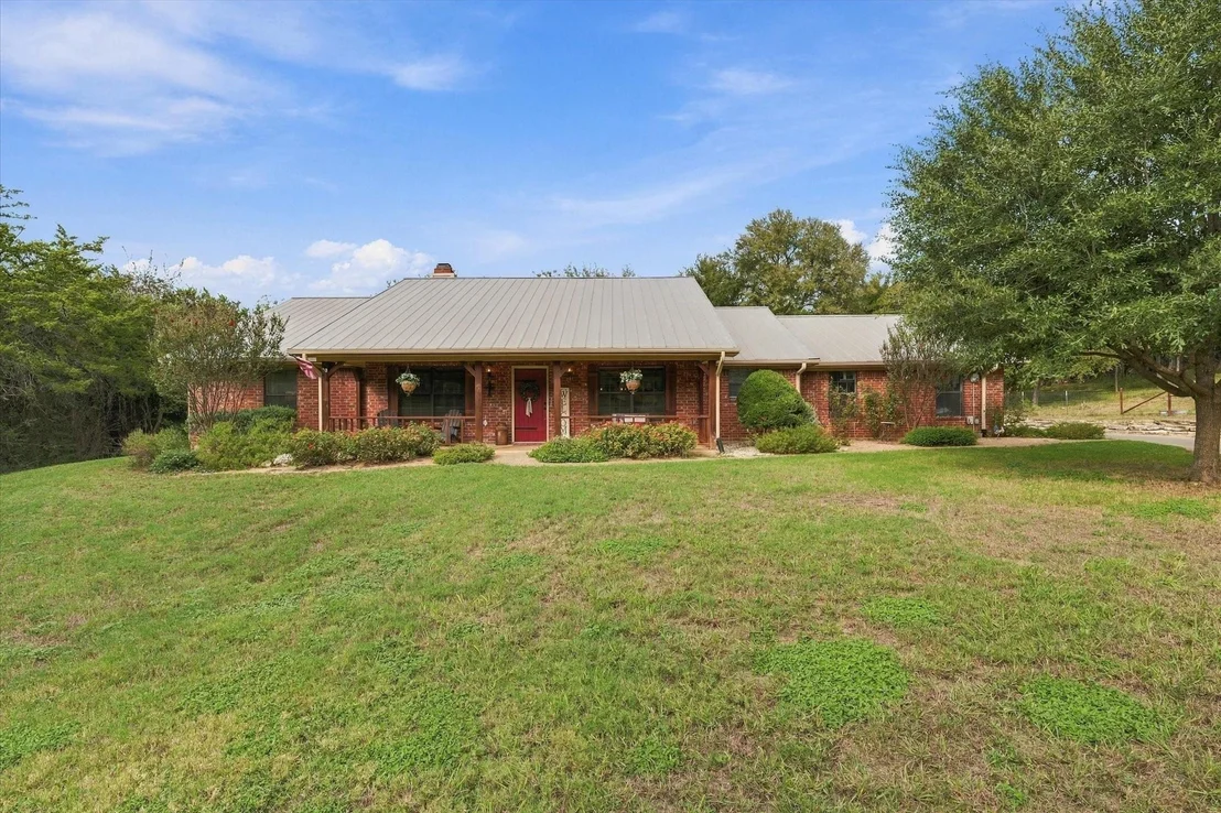 Photo of 1600 Fox Ridge Road