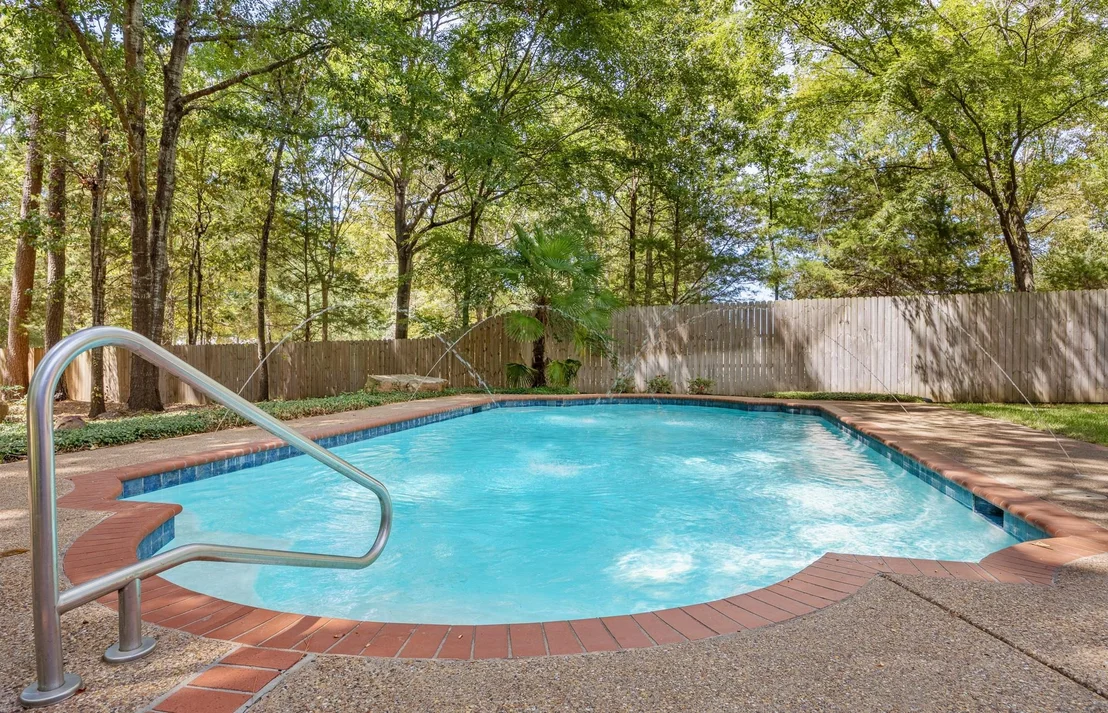Photo of 17820 Oak Forest Drive