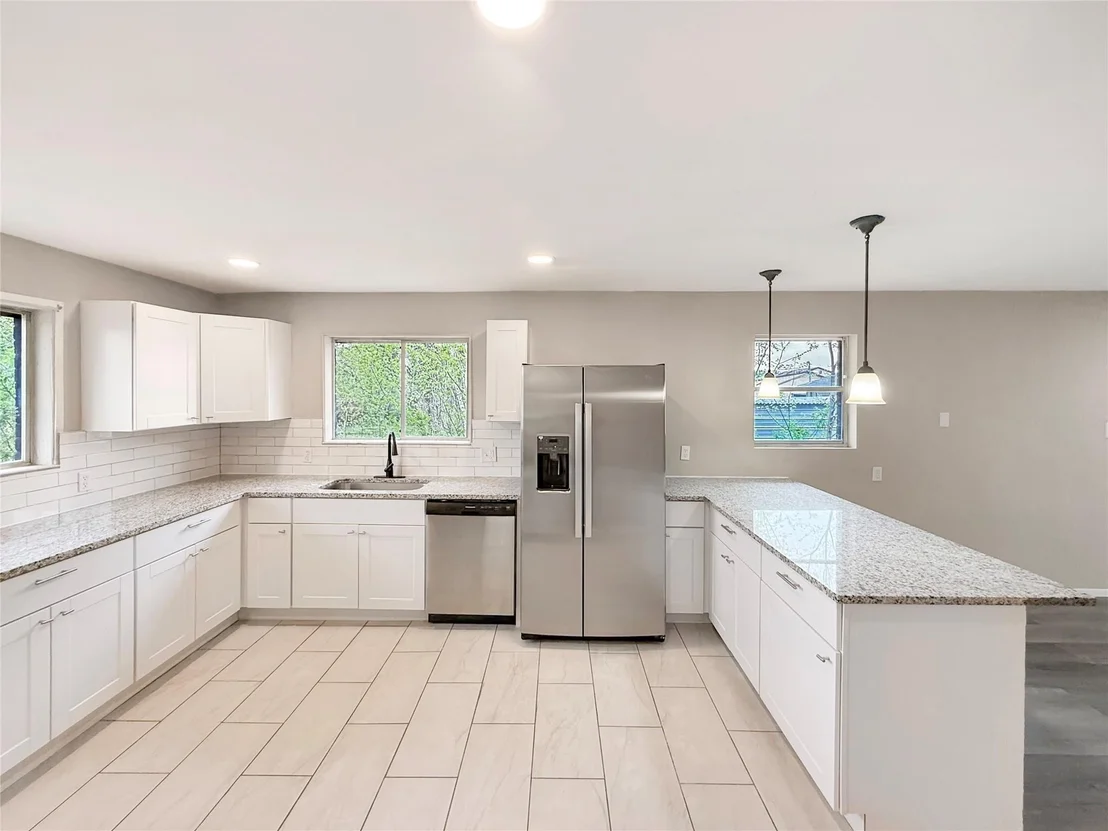 Photo of 1717 Globe Avenue