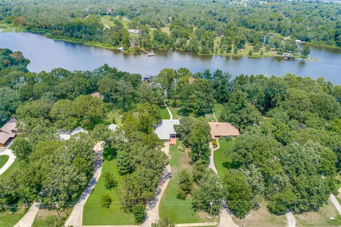 Photo of 605 Private Road 5881