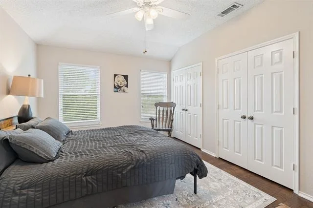 Photo of 918 E Grubb Drive