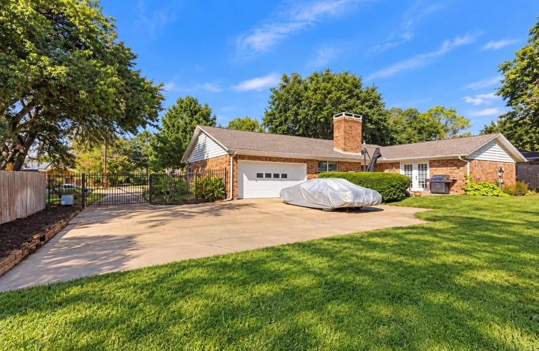 Photo of 617 Mimosa Drive