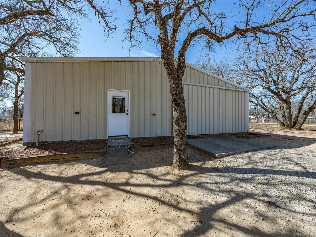 Photo of 19901 S Highway 281