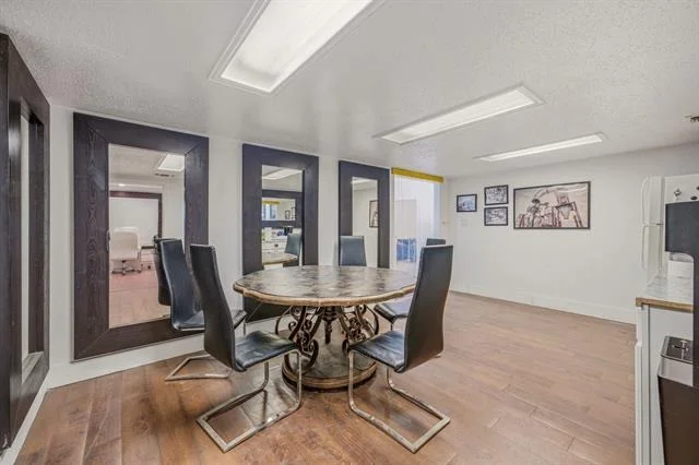 Photo of Unit A at 1024 Us-377