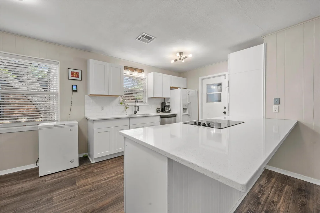 Photo of 5907 Caldwell Street