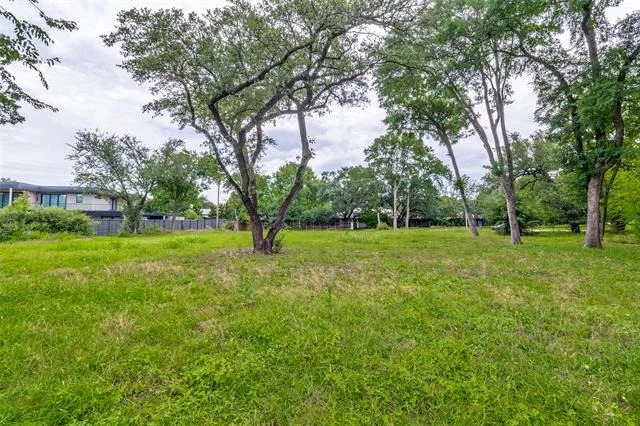 Photo of 5006 Pebblebrook Drive