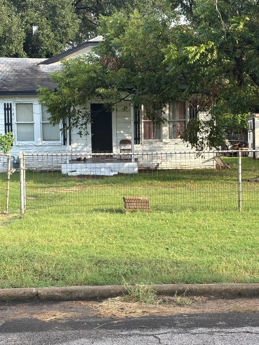 Photo of 1528 McFerrin