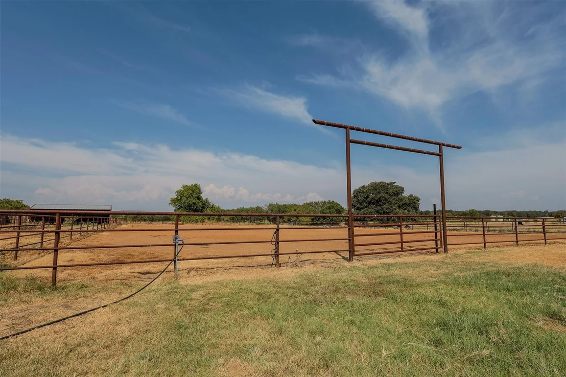 Photo of 1108 County Road 4360