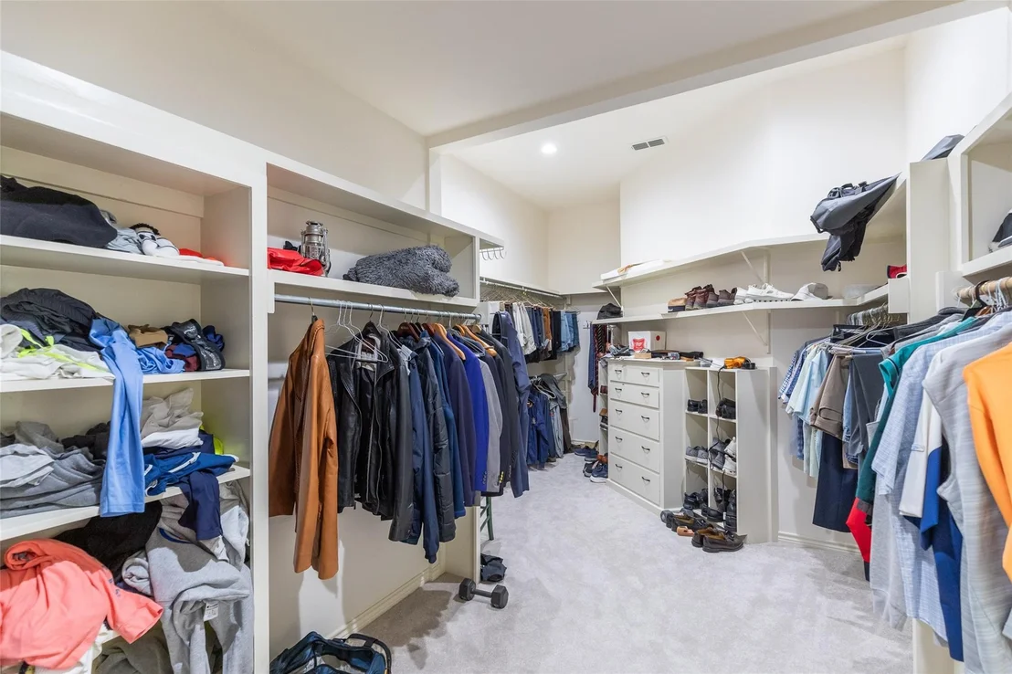 Photo of 2301 Lynbrook Drive