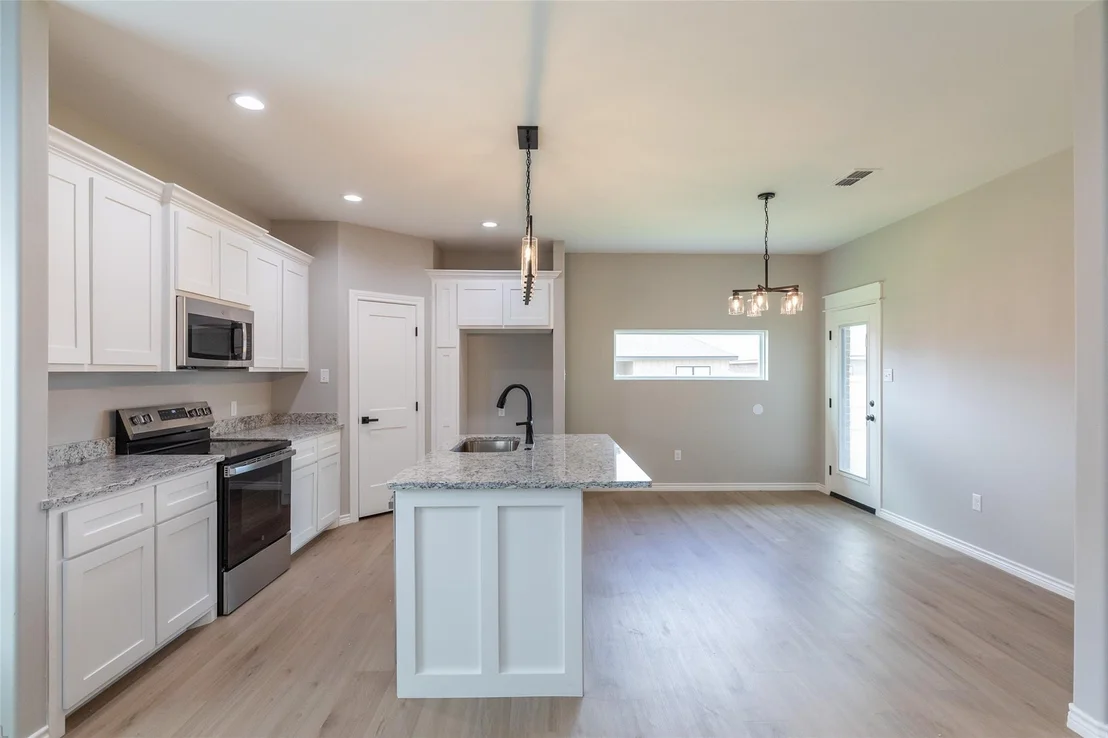 Photo of 7904 Freedom Crest Avenue