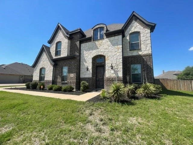 Photo of 321 Equestrian Drive