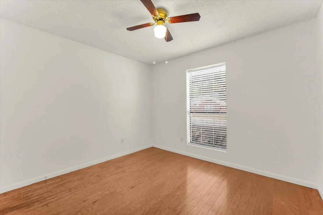 Photo of 4626 Lexington Street