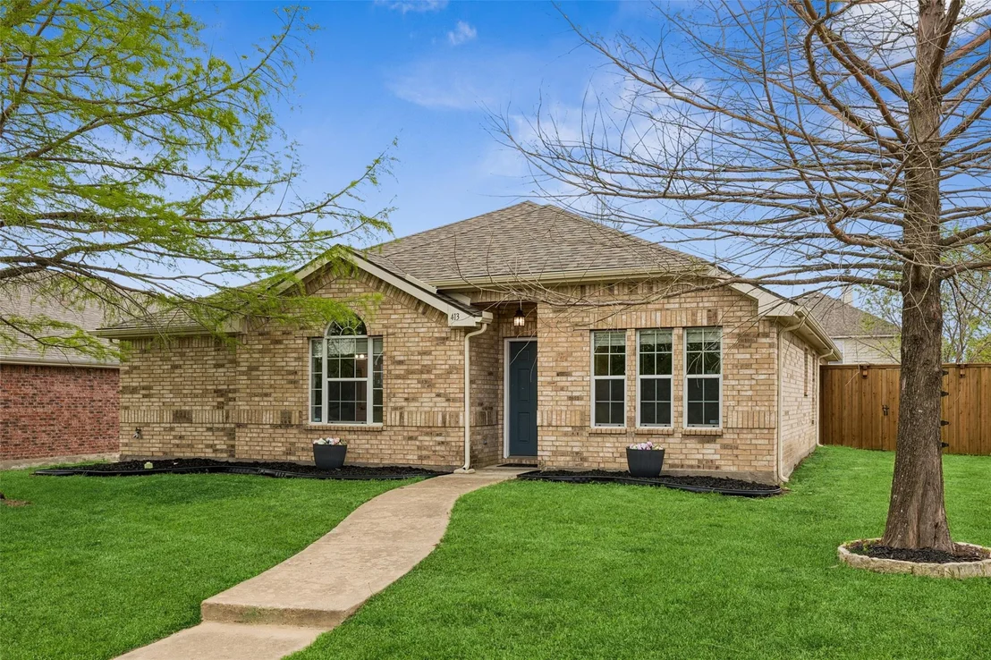 Photo of 413 Sandy Lane