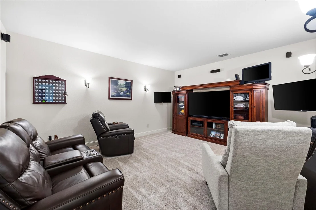 Photo of 1056 Knoxbridge Road