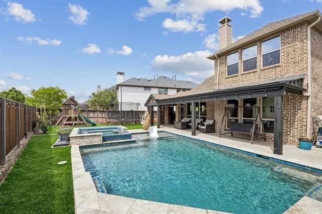 Photo of 1504 Grove Drive