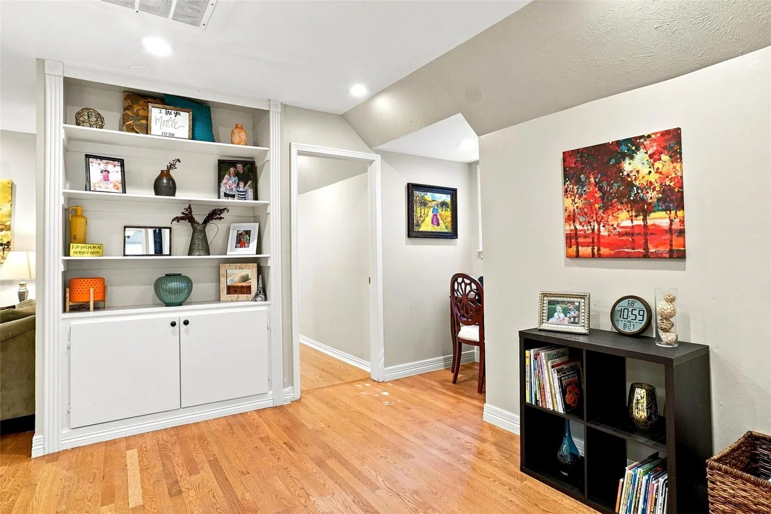 Photo of 933 Blue Lake Circle